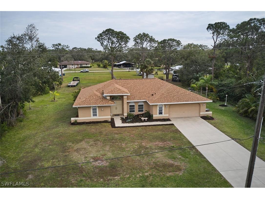 1731 W Court Place Alva FL 33920 223006932 image1