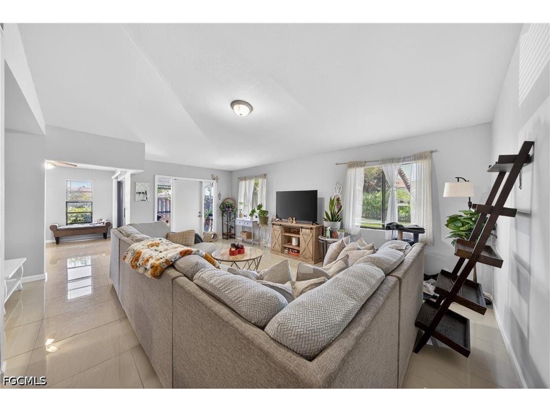 17318 Timber Oak Lane Fort Myers FL 33908 2026020756 image3