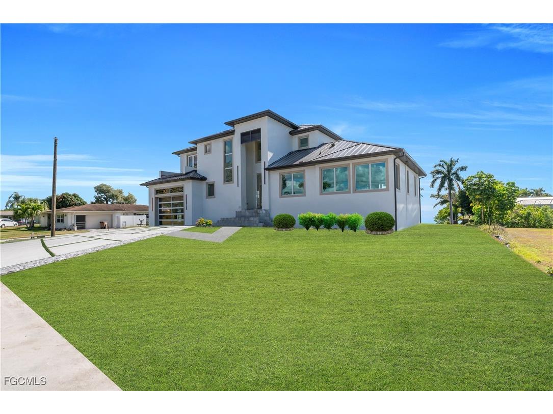 1732 Cascade Way North Fort Myers FL 33901 2026006279 image3