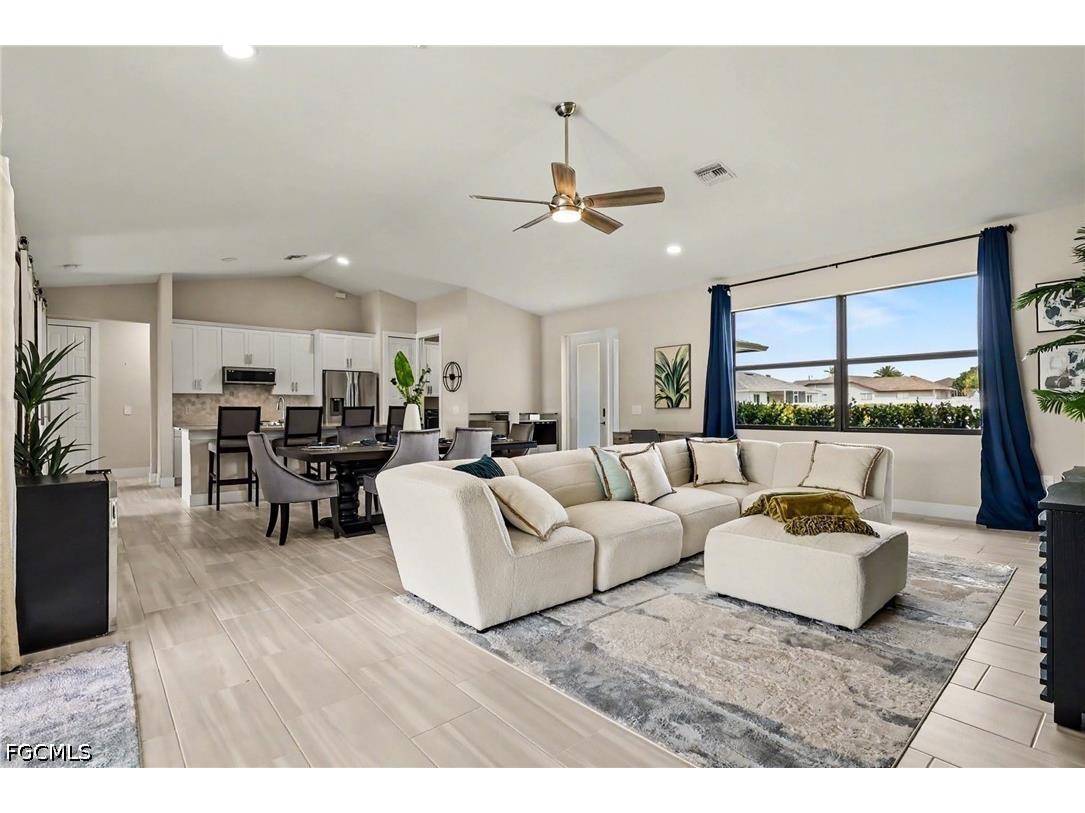 1732 SW 17th Avenue Cape Coral FL 33991 2026018366 image3