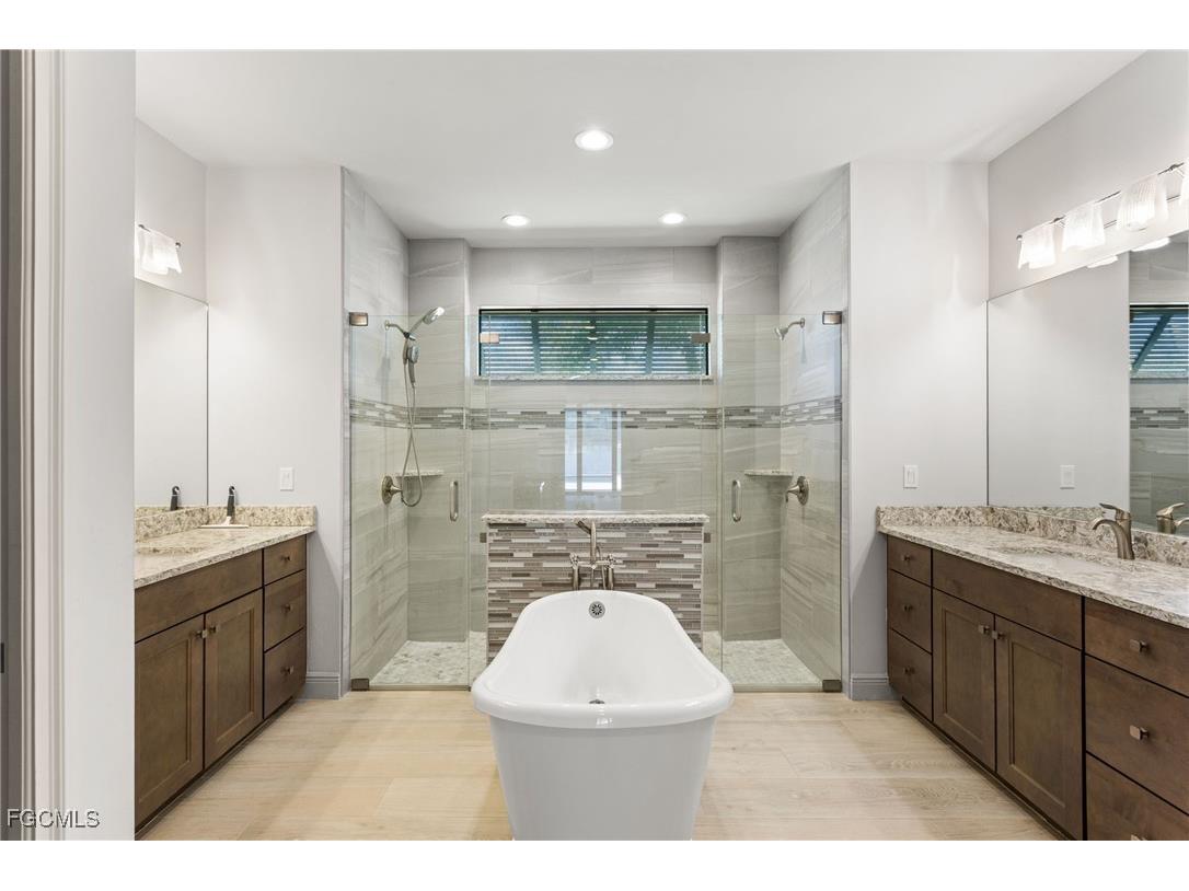 1732 SW 51st Street Cape Coral FL 33914 2025012711 image17