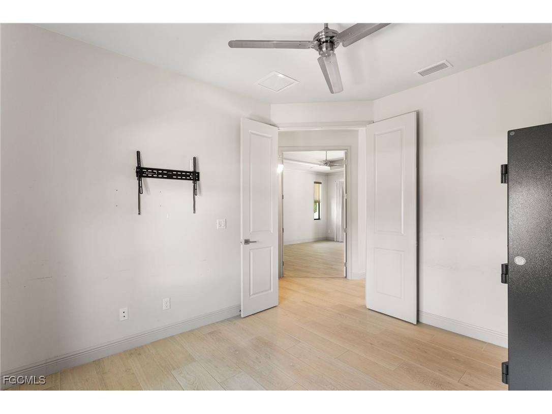 1732 SW 51st Street Cape Coral FL 33914 2025012711 image21