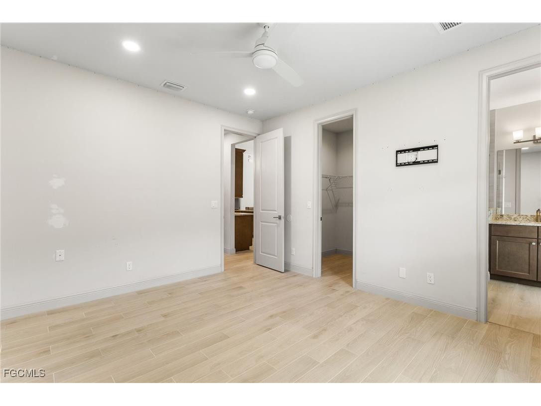 1732 SW 51st Street Cape Coral FL 33914 2025012711 image23