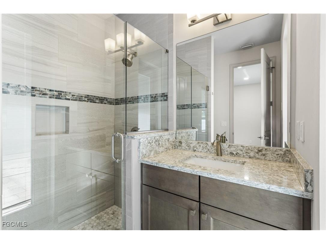 1732 SW 51st Street Cape Coral FL 33914 2025012711 image24