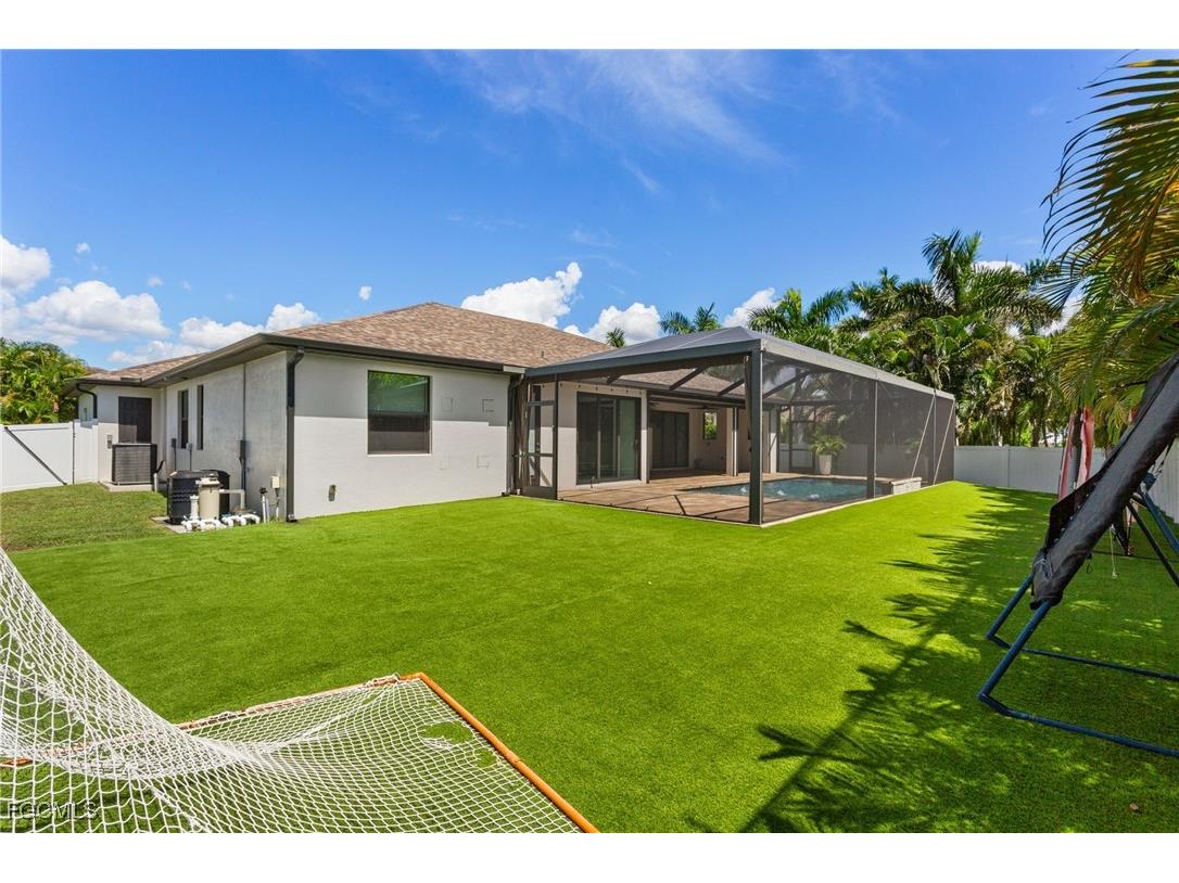 1732 SW 51st Street Cape Coral FL 33914 2025012711 image36