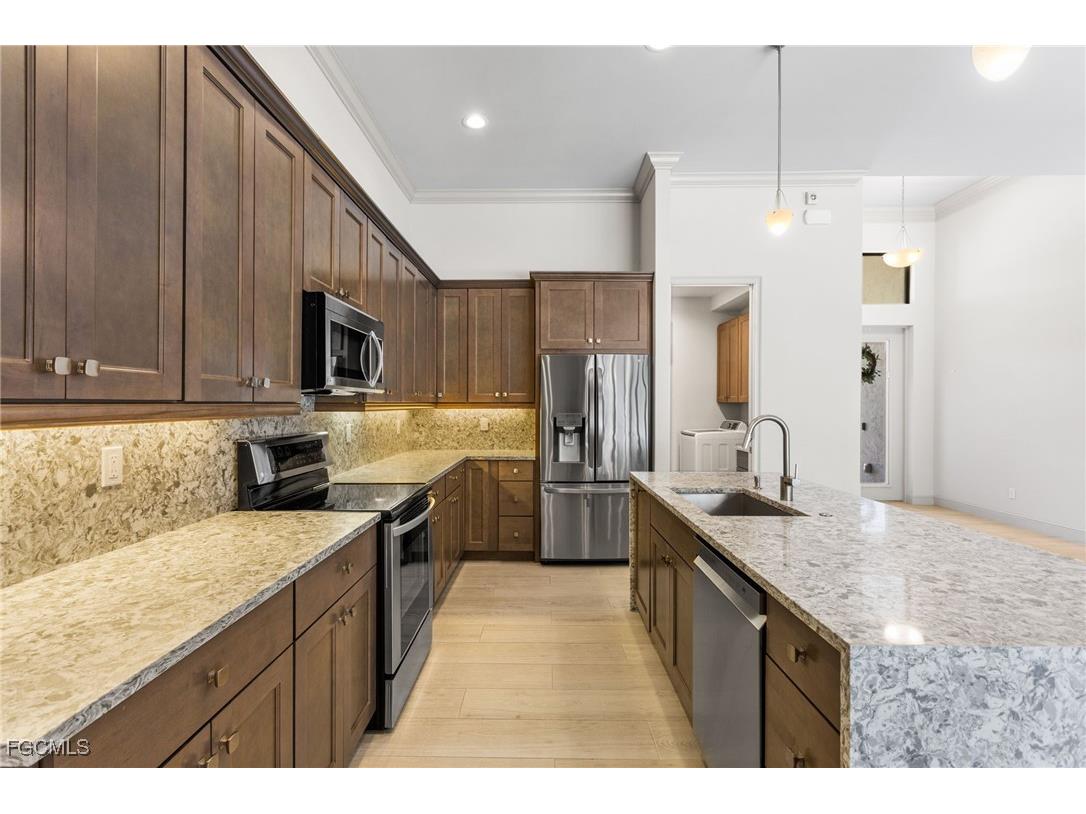 1732 SW 51st Street Cape Coral FL 33914 2025012711 image8