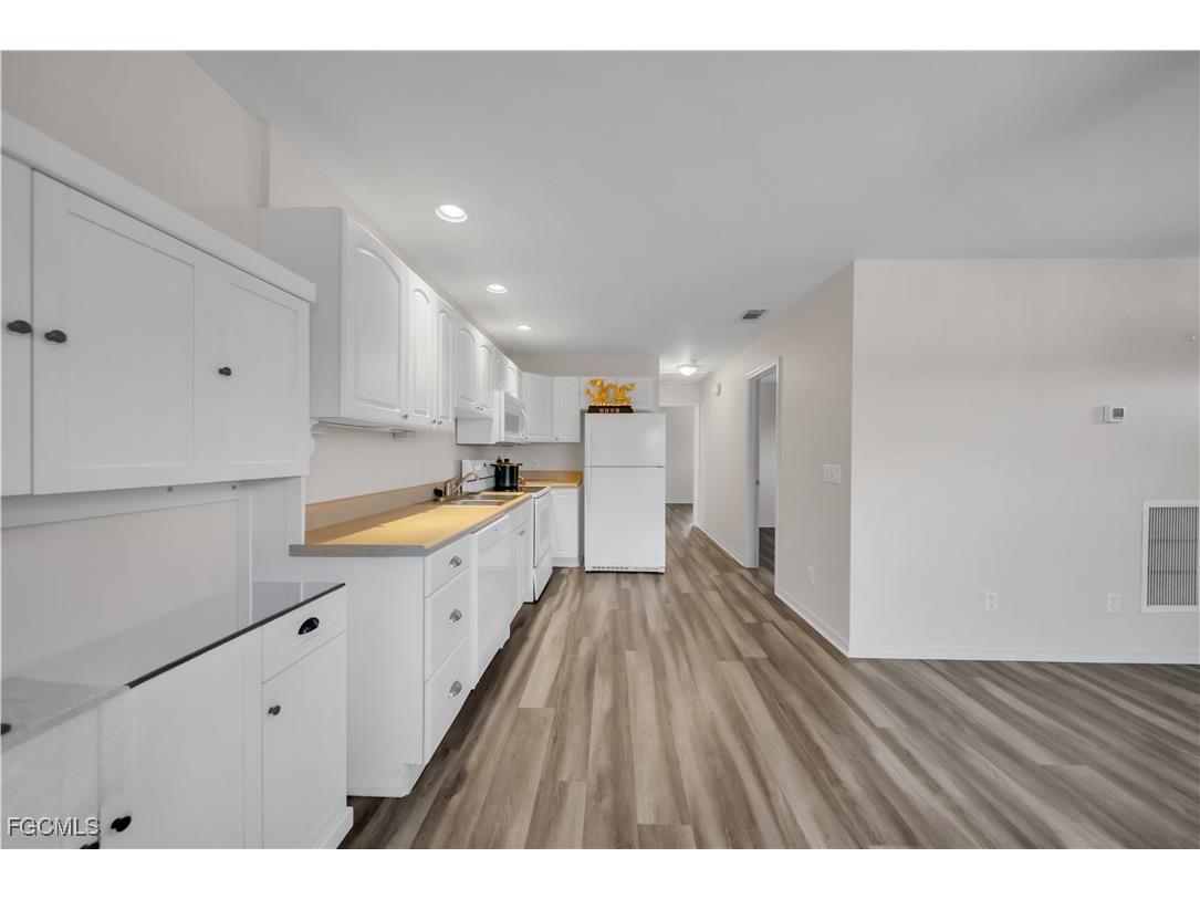17324/17326 Whitewater Court #326 Fort Myers Beach FL 33931 2026002284 image28