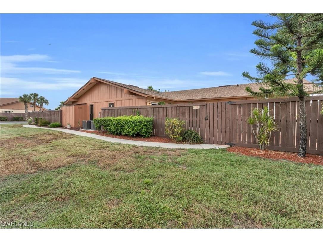 17326 Birchwood Lane Fort Myers FL 33908 223052044 image1