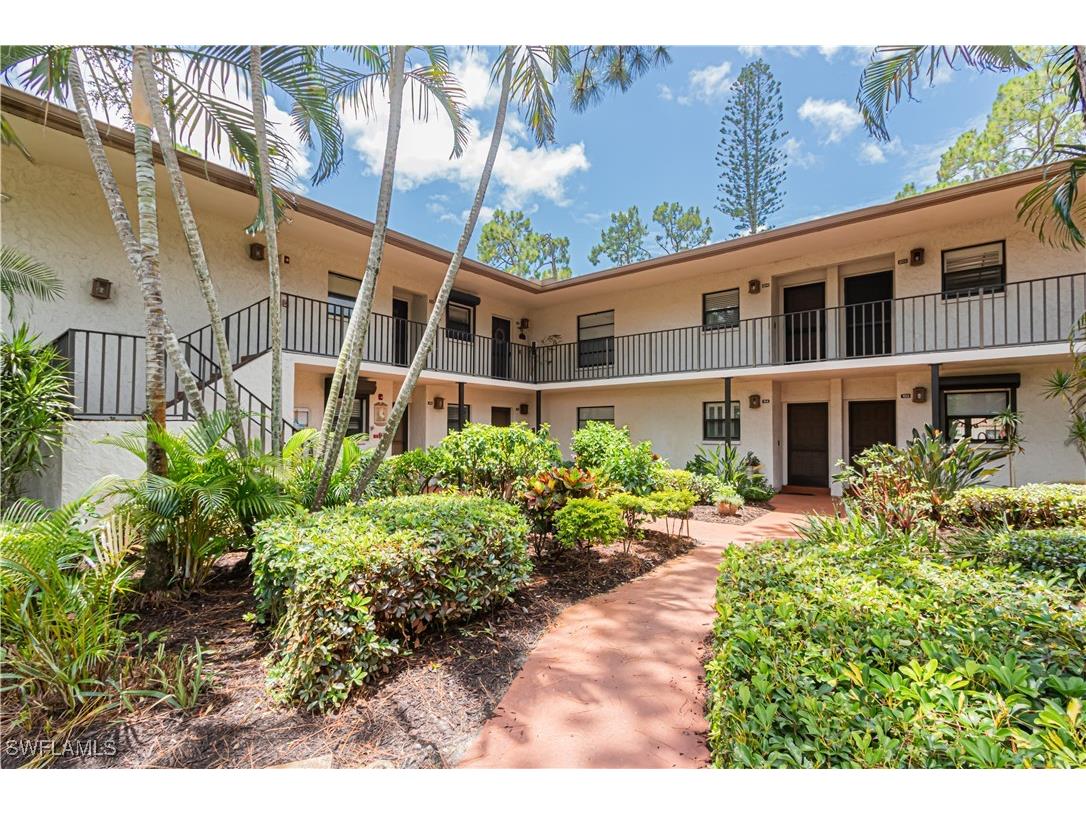 1733 Courtyard Way #B205 Naples FL 34112 225060655 image1