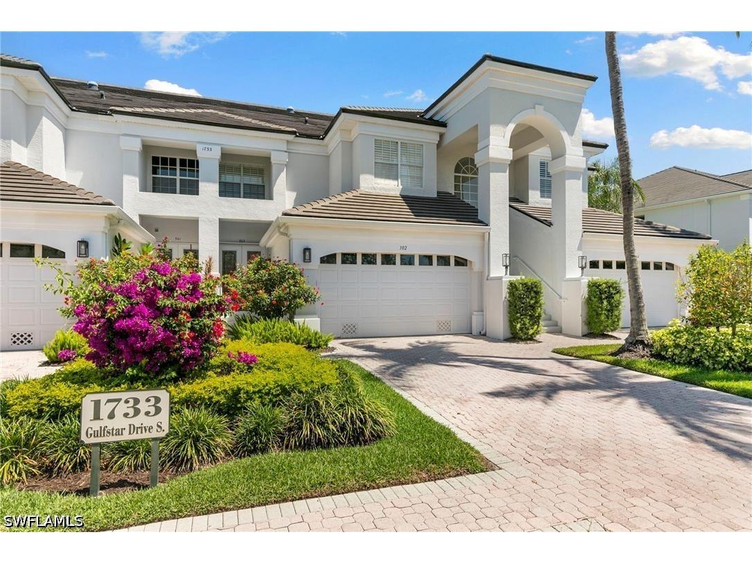 1733 Gulfstar Drive S #302 Naples FL 34112 226018034 image1