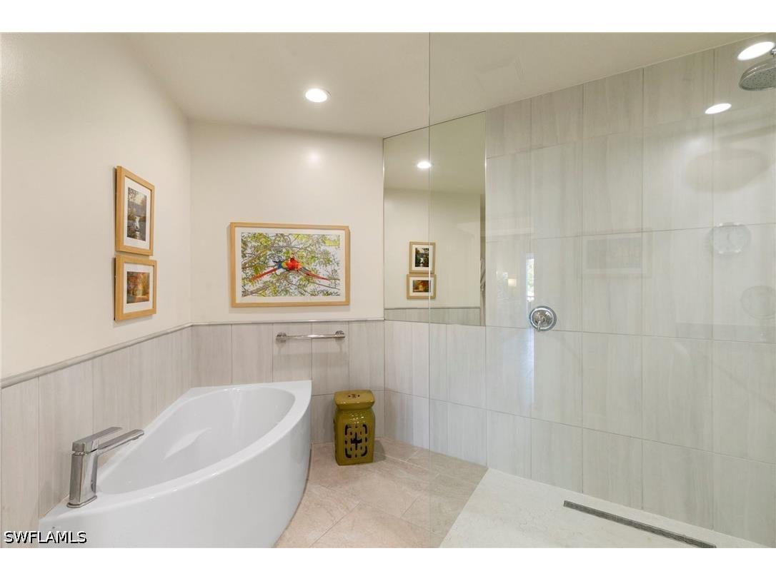 1733 Gulfstar Drive S #302 Naples FL 34112 226018034 image26