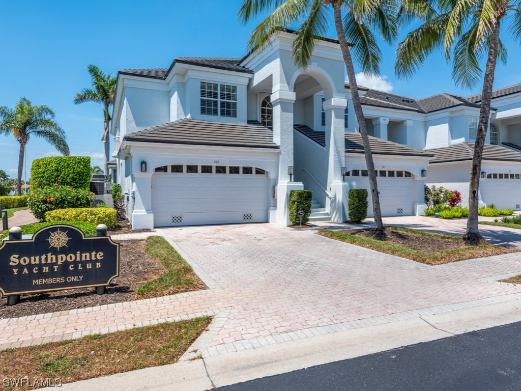 1733 Gulfstar Drive S #303 Naples FL 34112 223036124 image1