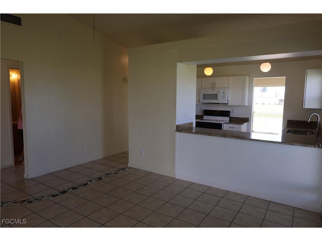 1733 NE 7th Place Cape Coral FL 33909 2025012132 image14