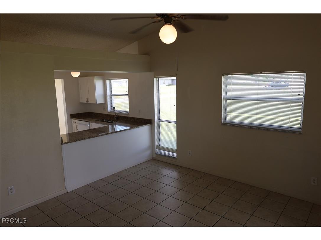 1733 NE 7th Place Cape Coral FL 33909 2025012132 image17