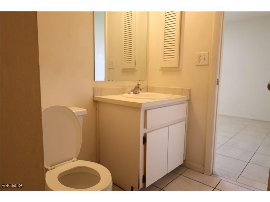 1733 NE 7th Place Cape Coral FL 33909 2025012132 image21