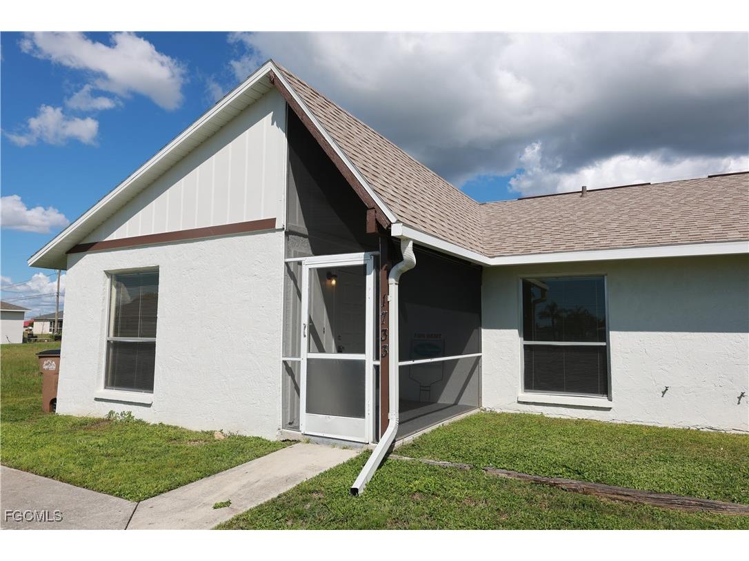 1733 NE 7th Place Cape Coral FL 33909 2025012132 image3