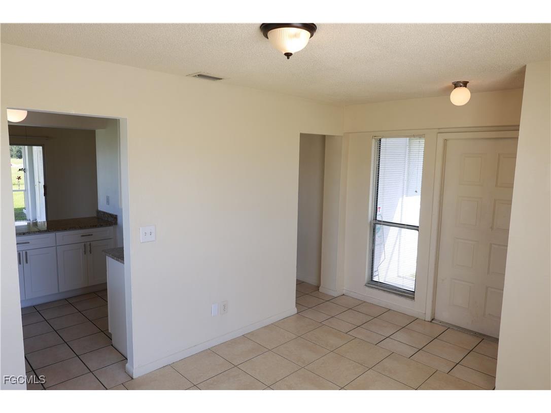 1733 NE 7th Place Cape Coral FL 33909 2025012132 image7