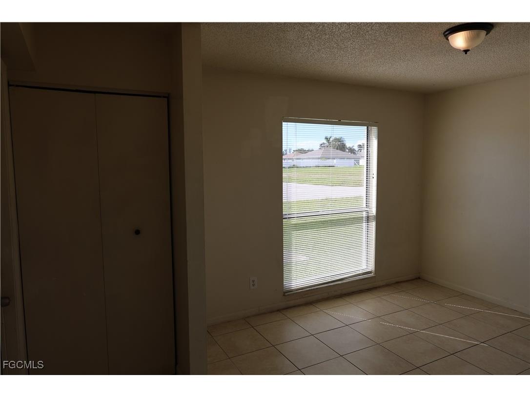1733 NE 7th Place Cape Coral FL 33909 2025012132 image9