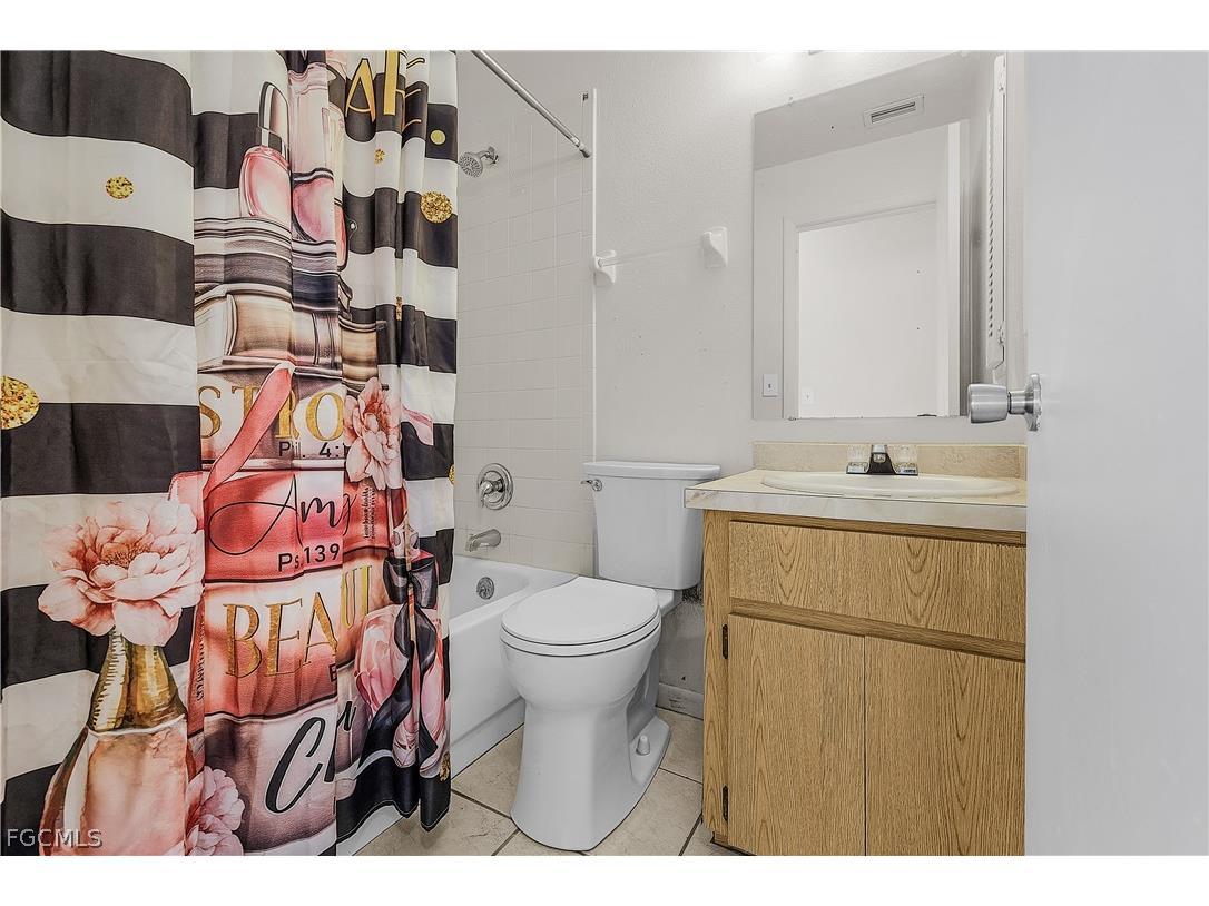 1733 NE 7th Place Cape Coral FL 33909 2026013882 image24