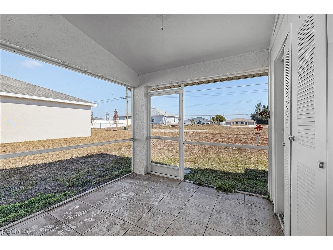 1733 NE 7th Place Cape Coral FL 33909 2026013882 image27