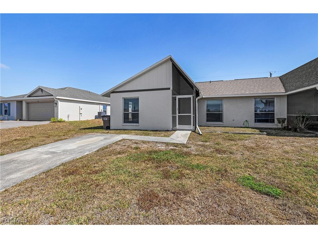 1733 NE 7th Place Cape Coral FL 33909 2026013882 image6