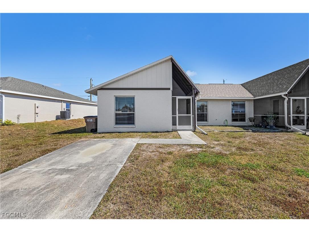 1733 NE 7th Place Cape Coral FL 33909 2026013882 image9