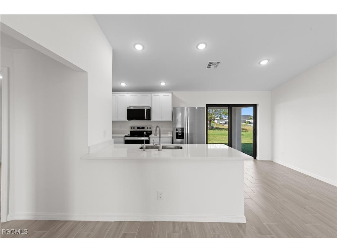 1733 NW 13th Street Cape Coral FL 33993 2025020400 image4