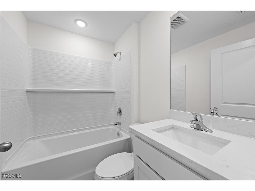 1733 NW 13th Street Cape Coral FL 33993 2025020400 image8