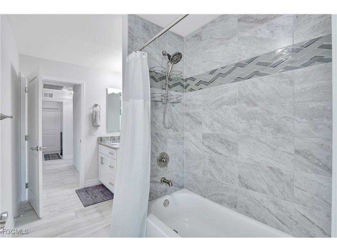 1733 SW 29th Terrace Cape Coral FL 33914 2025003940 image23