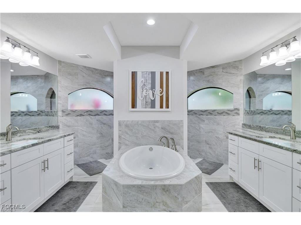 1733 SW 29th Terrace Cape Coral FL 33914 2026001826 image25