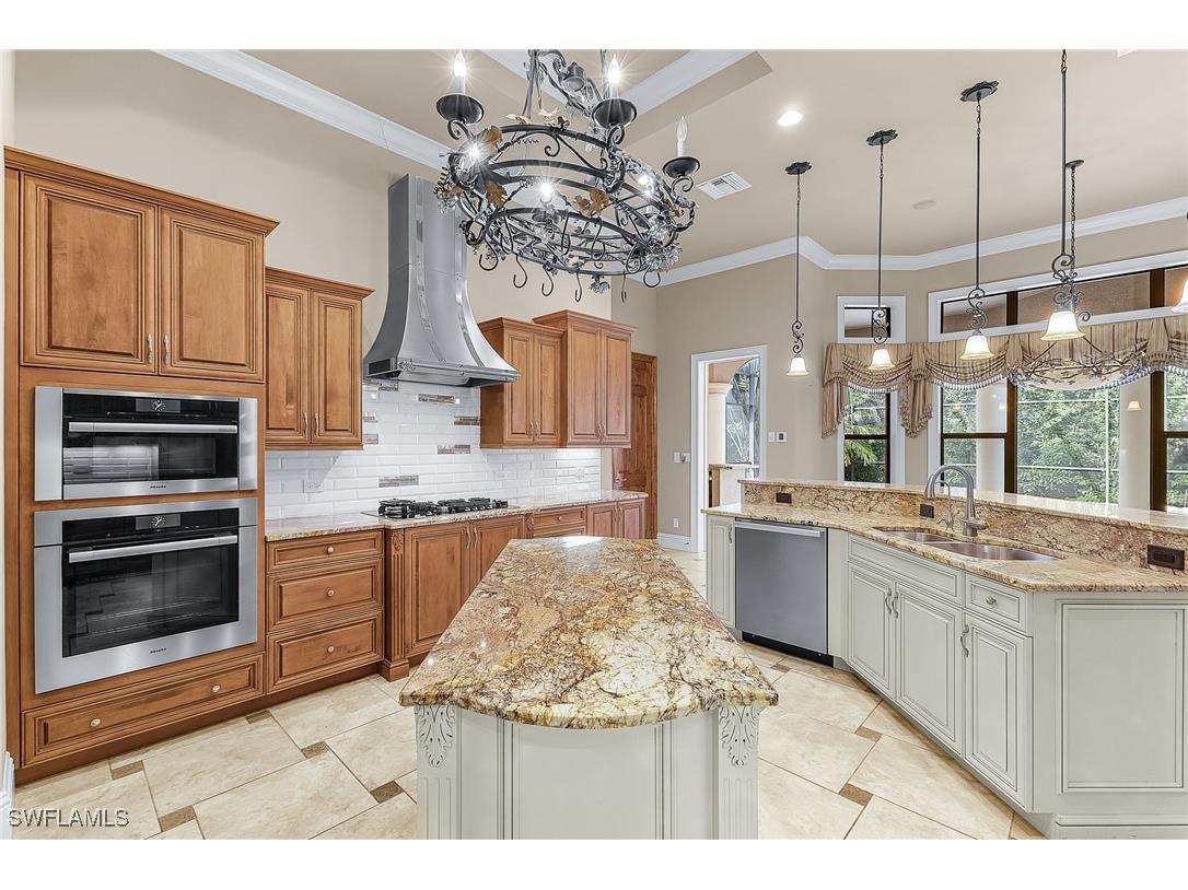 1733 Supreme Court Naples FL 34110 226000390 image15