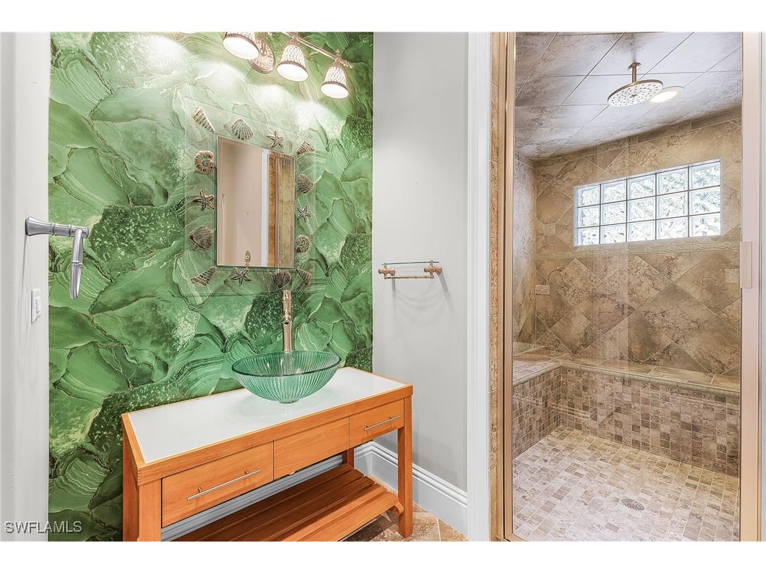 1733 Supreme Court Naples FL 34110 226000390 image21