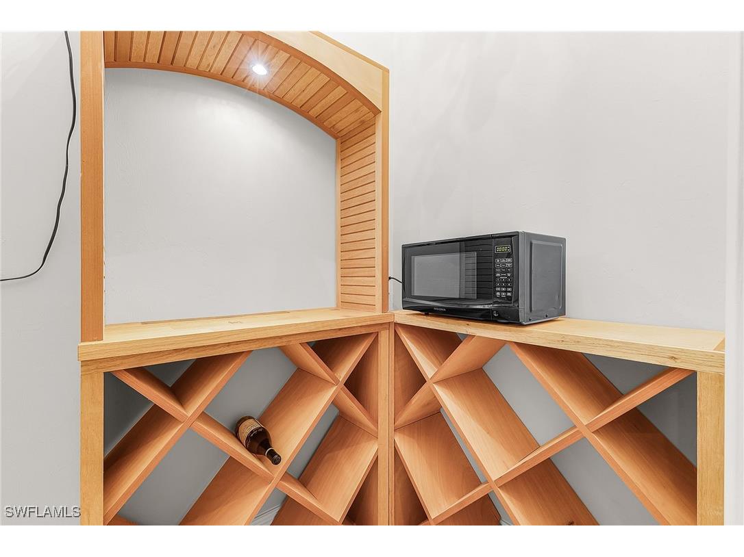 1733 Supreme Court Naples FL 34110 226000390 image22