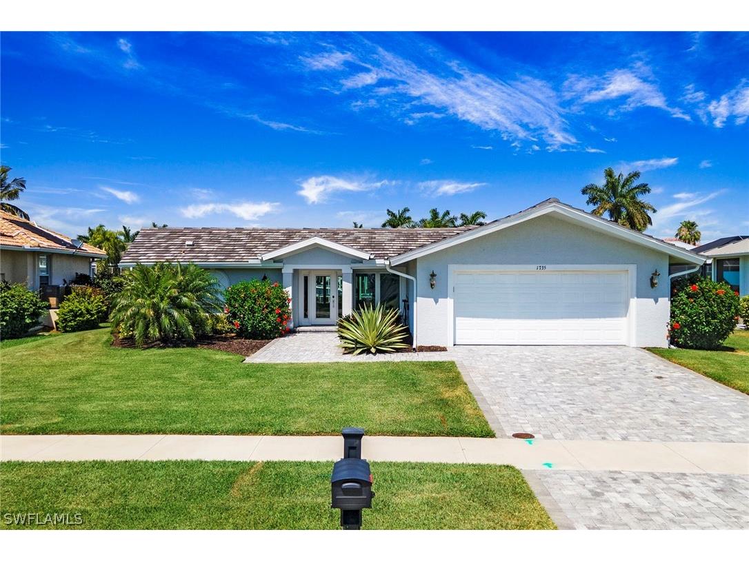 1735 Hummingbird Court Marco Island FL 34145 224037527 image1
