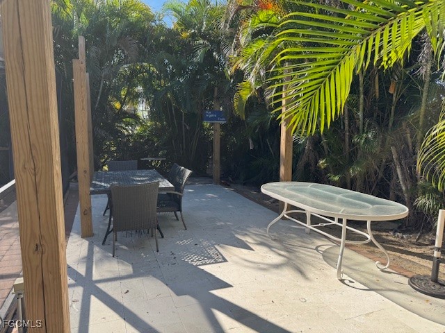 1736 Bonnie Court Fort Myers FL 33901 2025022419 image22