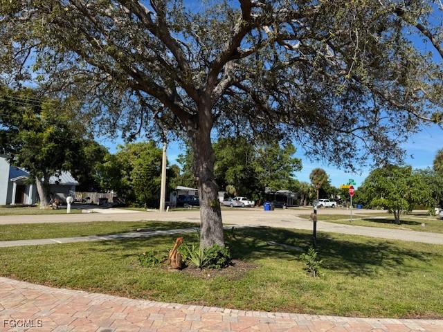 1736 Bonnie Court Fort Myers FL 33901 2025022419 image25