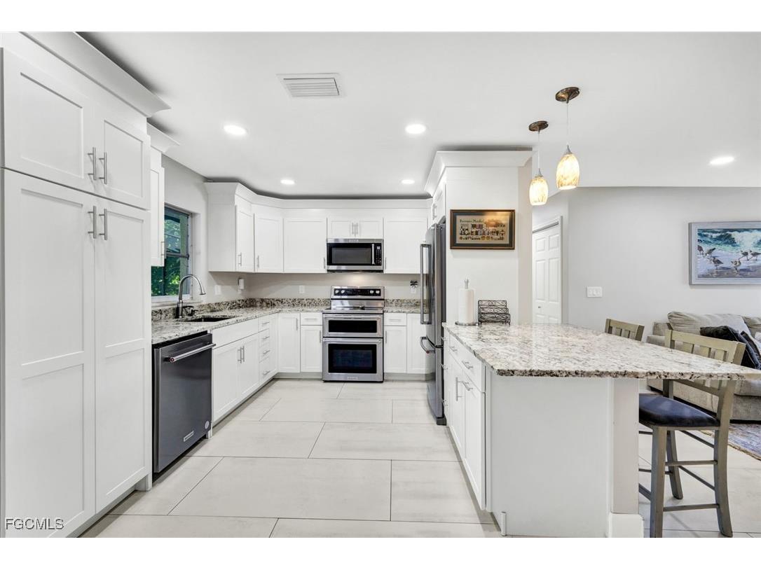 1737 Serenity Lane Sanibel FL 33957 2025021918 image11