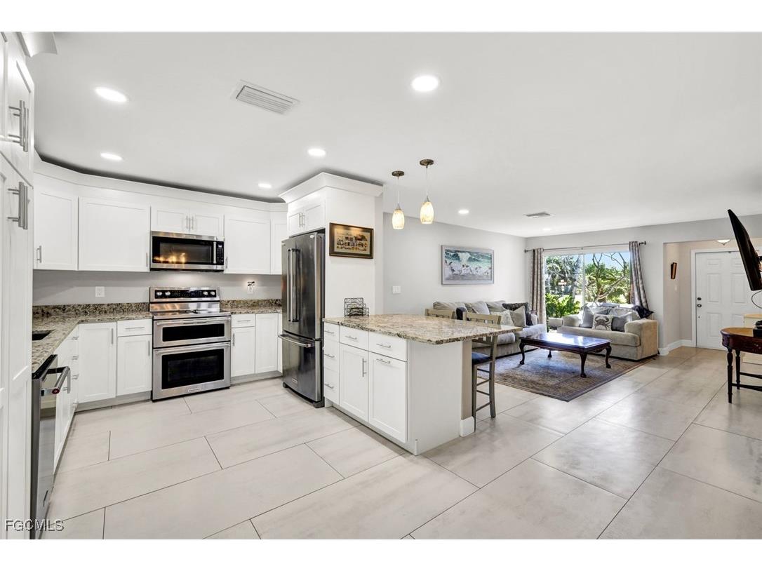 1737 Serenity Lane Sanibel FL 33957 2025021918 image12