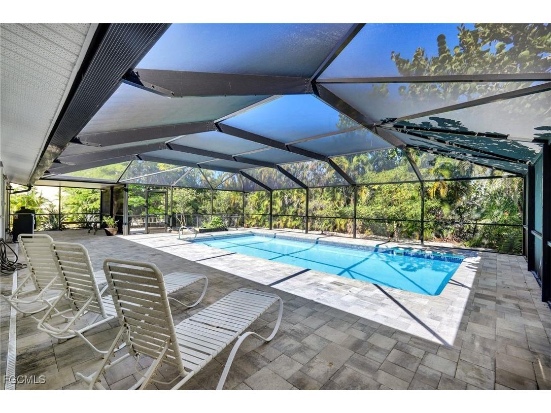 1737 Serenity Lane Sanibel FL 33957 2025021918 image23