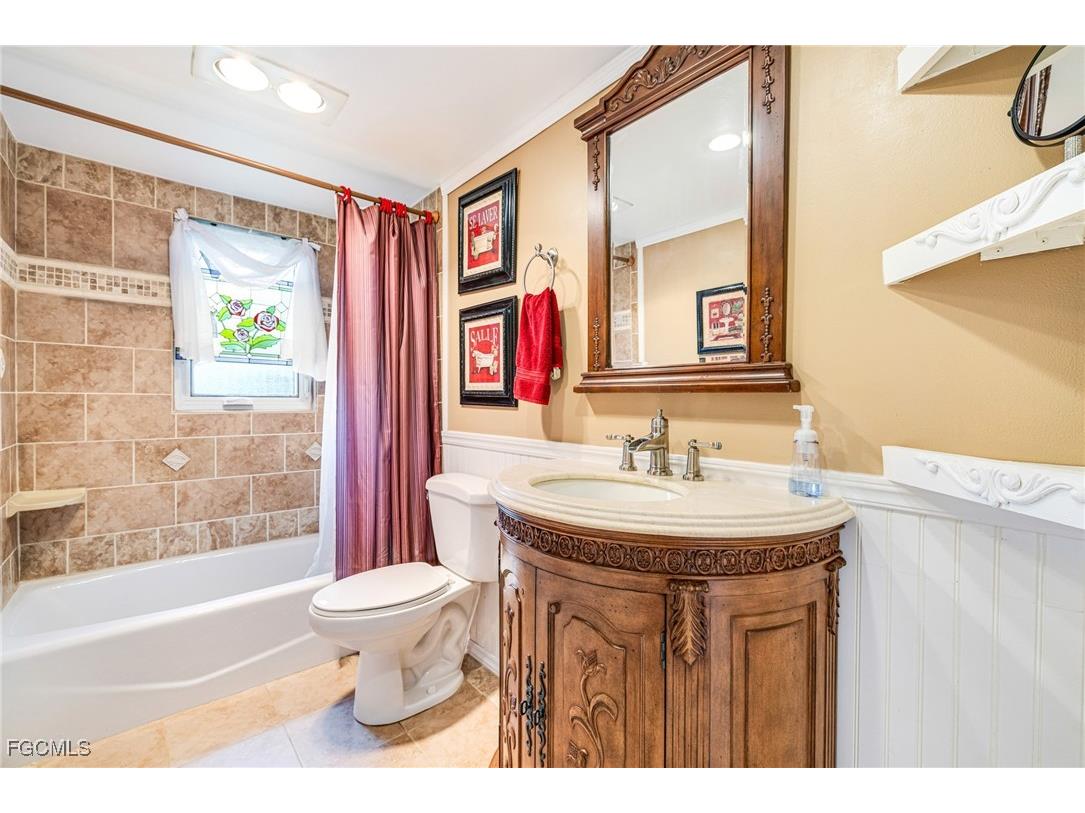 17371 Williamsburg Drive North Fort Myers FL 33917 2025016419 image13