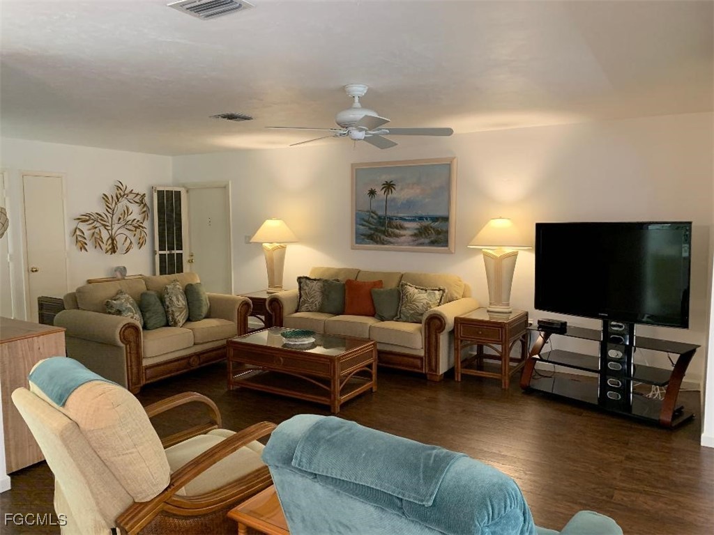 1739 Golf Club Drive #6 North Fort Myers FL 33903 2025010475 image2