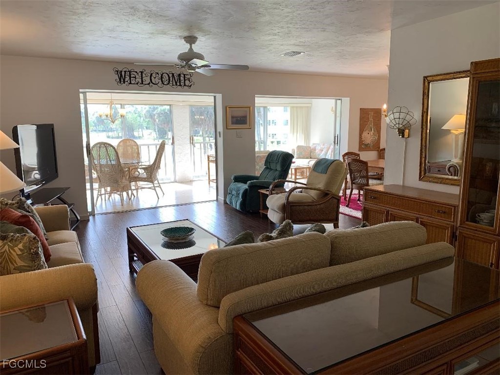 1739 Golf Club Drive #6 North Fort Myers FL 33903 2025010475 image3