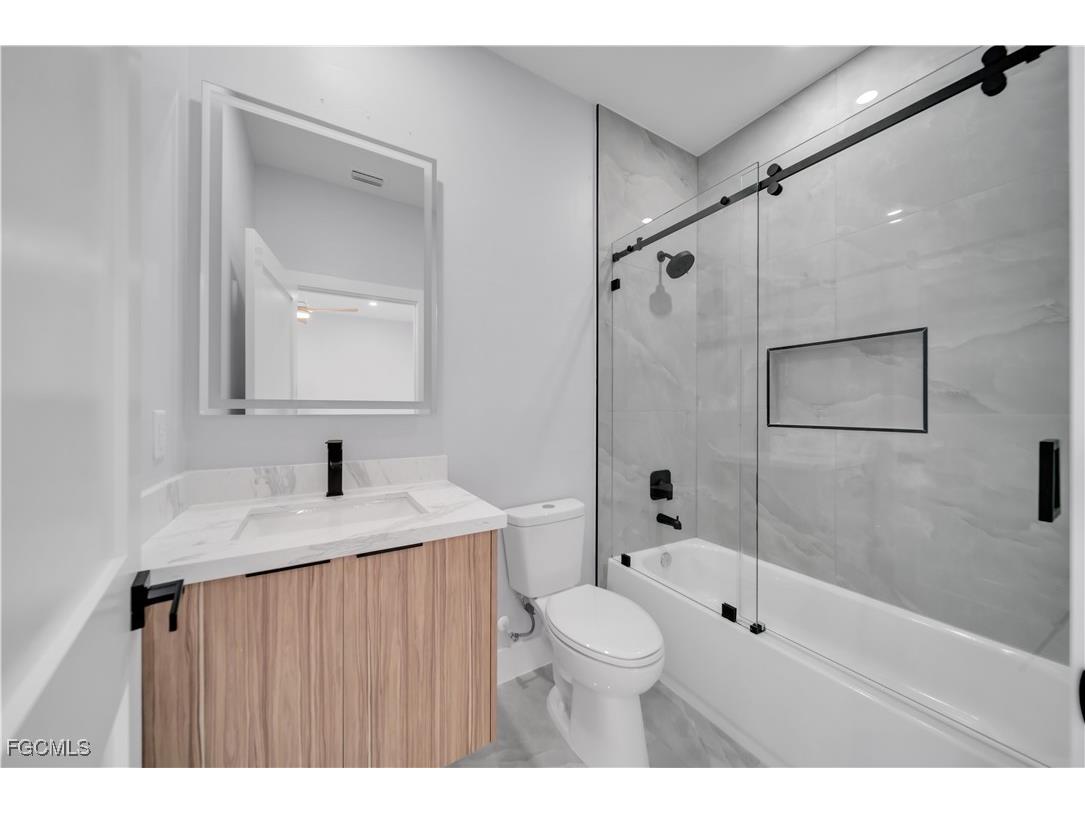 1739 NW 19th Street Cape Coral FL 33993 2025006000 image21