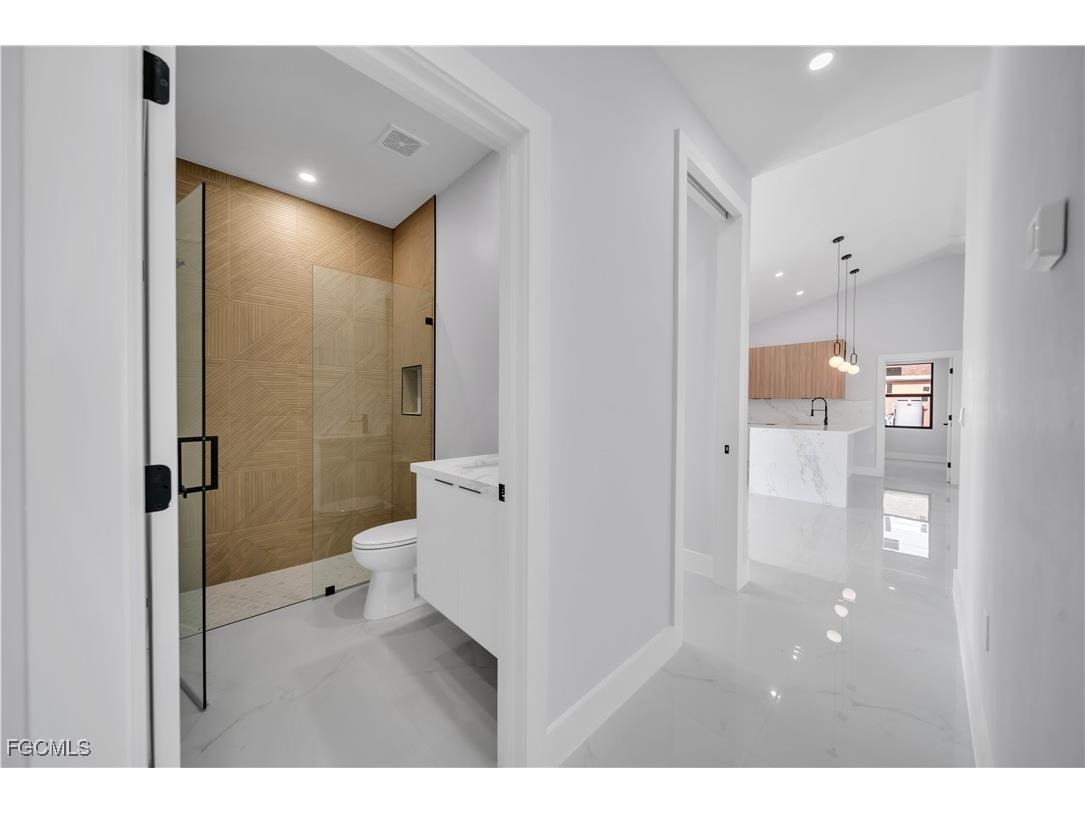 1739 NW 19th Street Cape Coral FL 33993 2025006000 image22