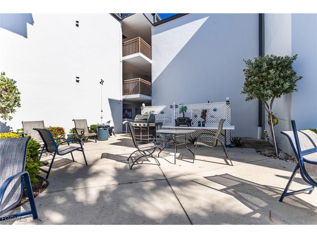 1740 Pine Valley Drive #211 Fort Myers FL 33907 2025022554 image32