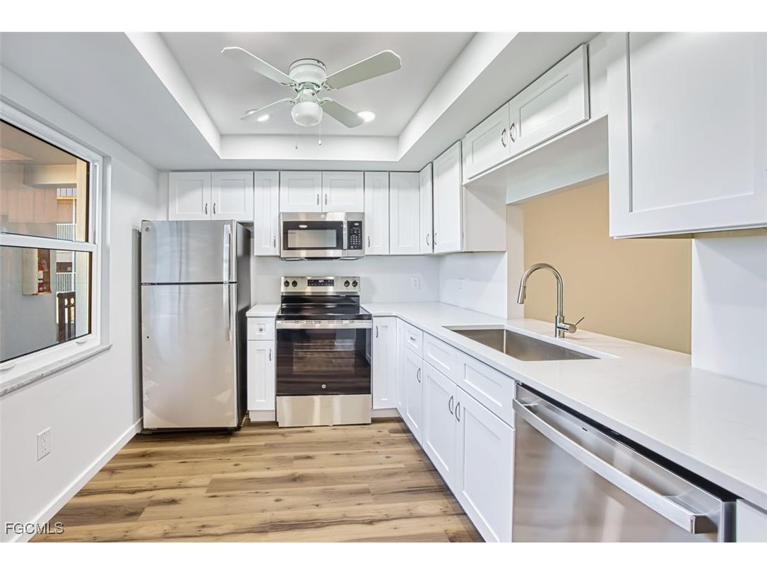 1740 Pine Valley Drive #215 Fort Myers FL 33907 2026004885 image1
