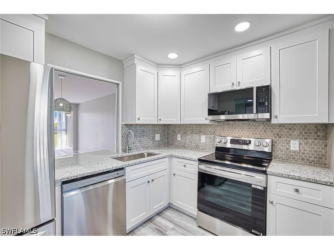 1740 Pine Valley Drive #313 Fort Myers FL 33907 226017404 image3