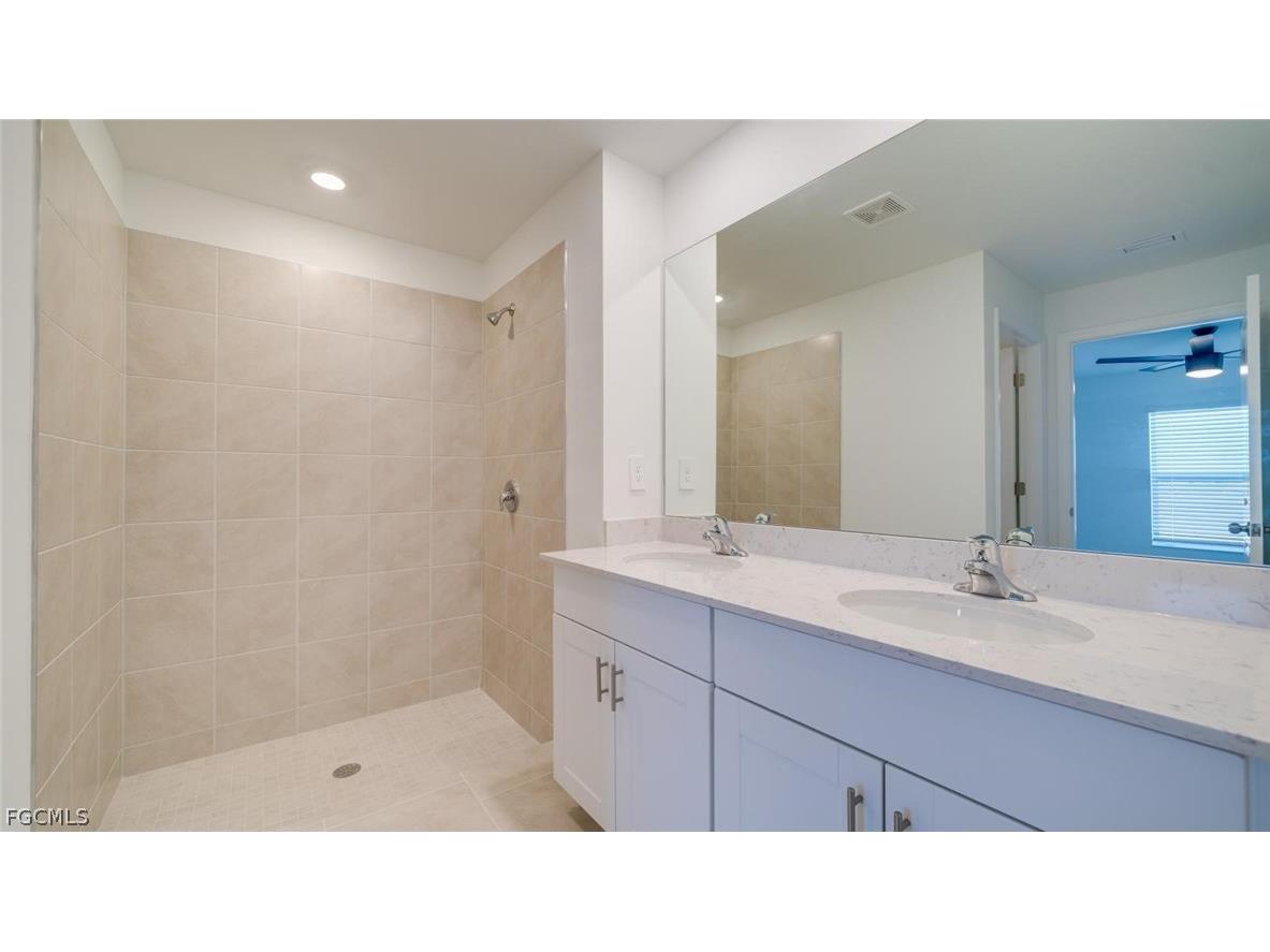 17400 Monte Isola Way North Fort Myers FL 33917 2026011823 image14