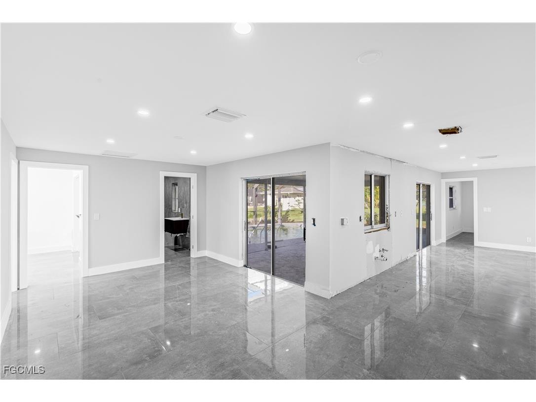 1741 SE 29th Lane Cape Coral FL 33904 2025010496 image1