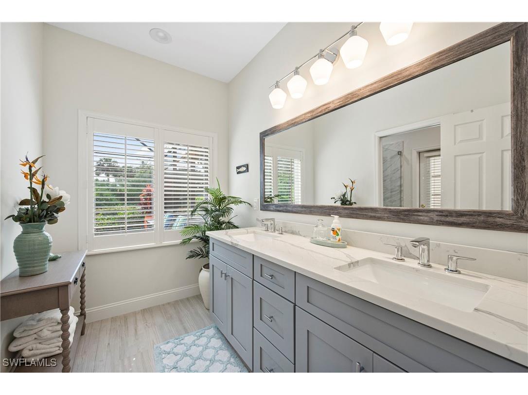 1742 Marsh Run Naples FL 34109 225078723 image21